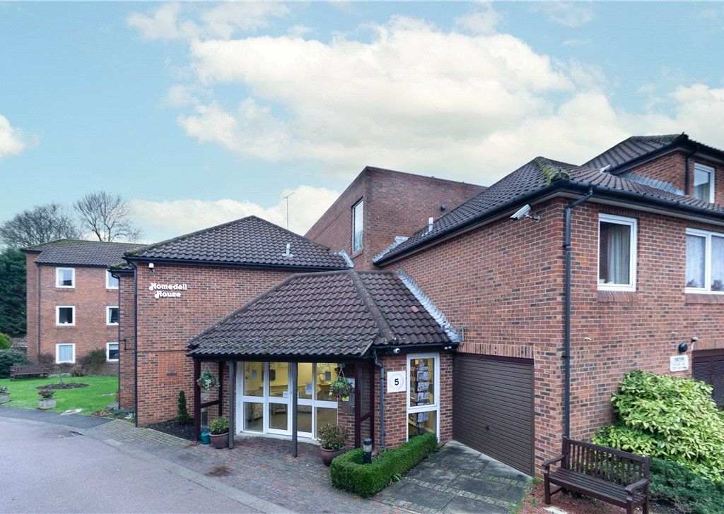1 bed flat to rent in Roundwood Lane, Harpenden, Hertfordshire AL5 Zoopla