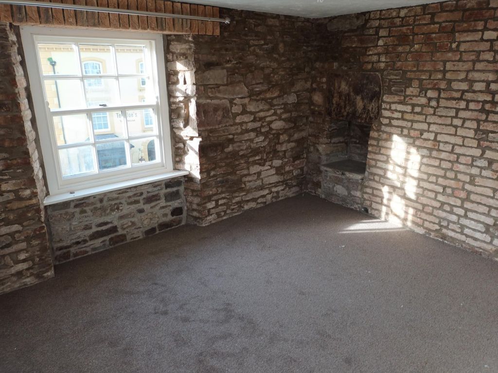 1 bed flat to rent in High Street, Narberth SA67, £650 pcm Zoopla