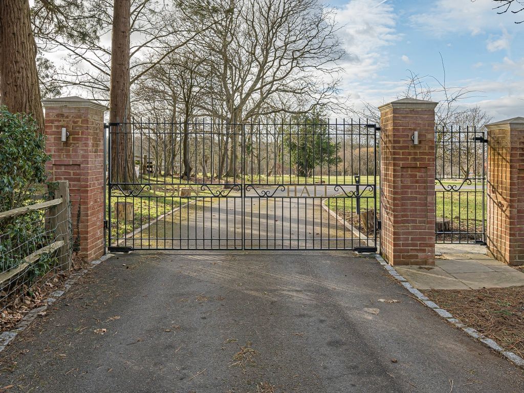 3 bed detached house for sale in Eden Hall, Stick Hill, Edenbridge TN8 Zoopla