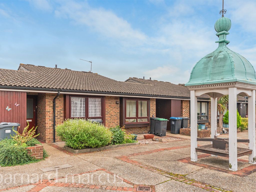 1 bed terraced bungalow for sale in Arundel Road, Croydon CR0, £290,000