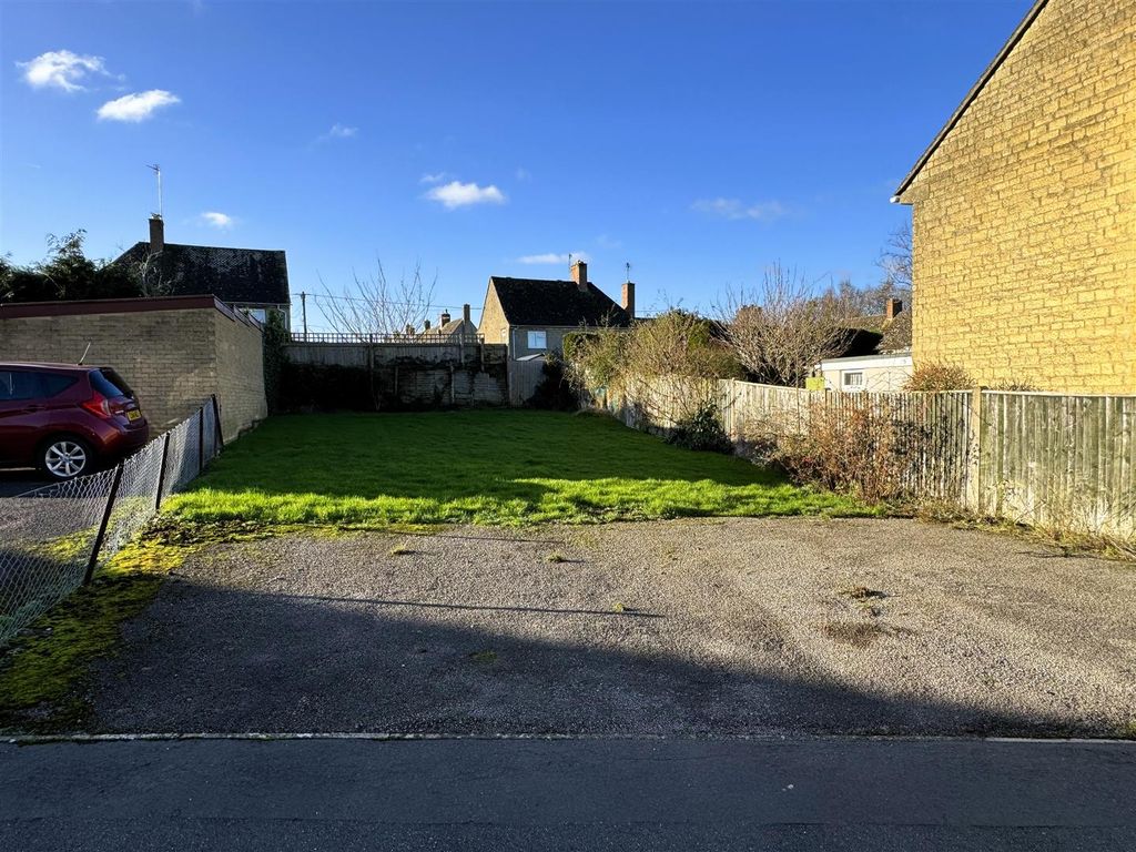 Land for sale in 10 Coombes Close, ShiptonUnderWychwood, Chipping