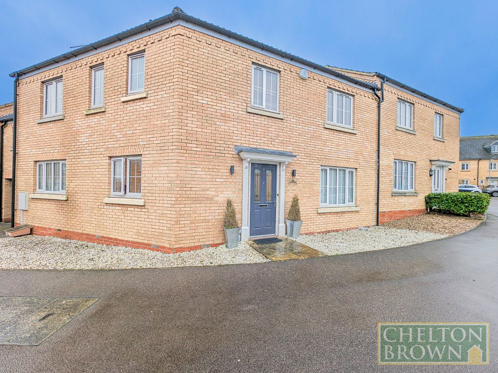 3 bed semidetached house for sale in Howards Way, Moulton, Northampton