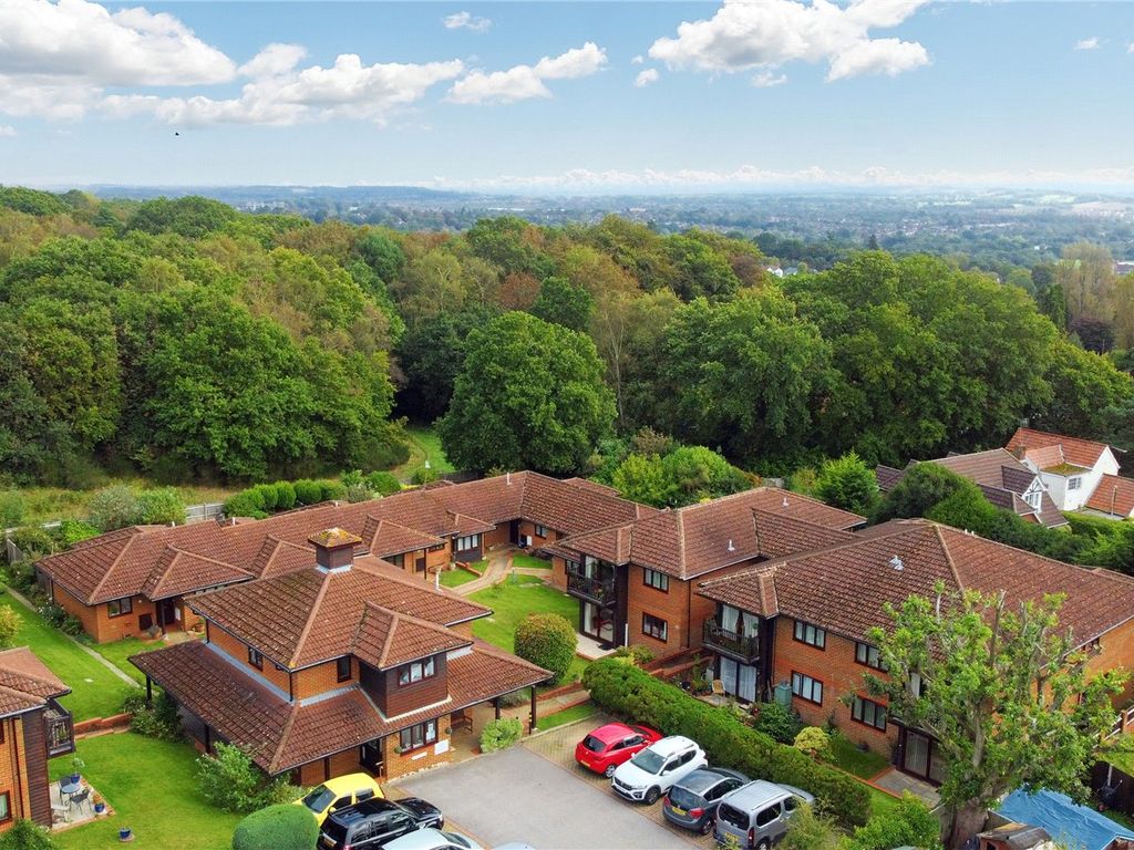 2 bed flat for sale in The Ferns, Bricksbury Hill, Farnham, Surrey GU9