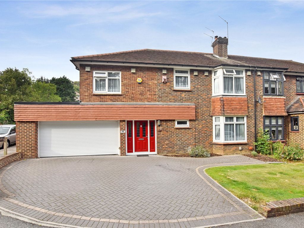 4 bed semidetached house for sale in Rochester Drive, Bexley, Kent DA5