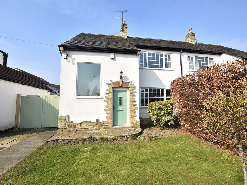 3 bed semidetached house for sale in Gainsborough Drive, Adel, Leeds