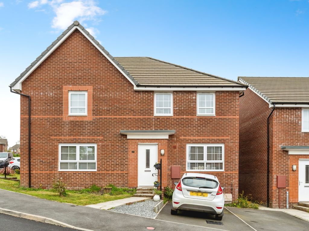 3 bed semidetached house for sale in Ffordd Moriah, Loughor, Swansea