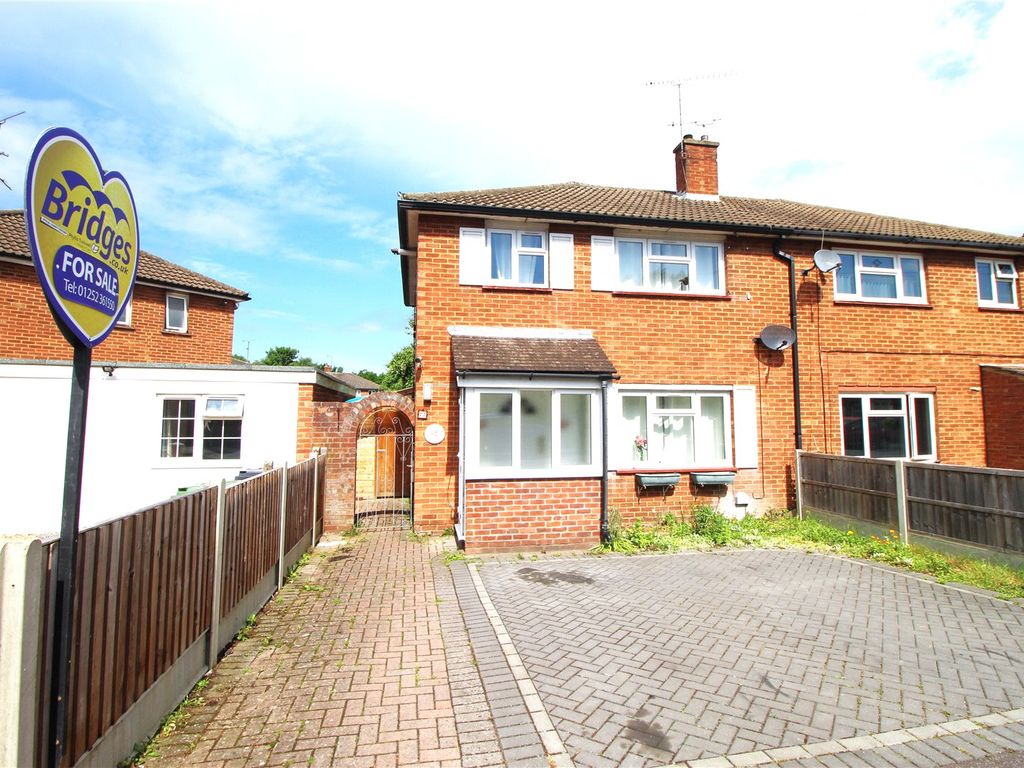 3 bed semidetached house for sale in Bain Avenue, Camberley, Surrey