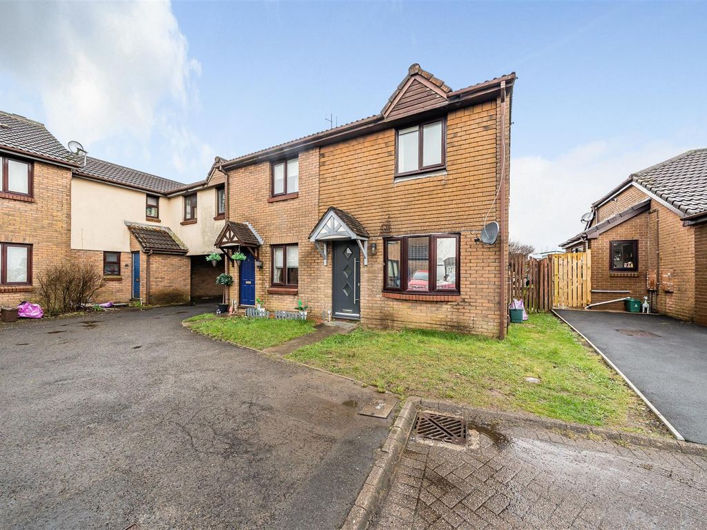 3 bed end terrace house for sale in Rosemary Close, Tycoch, Sketty