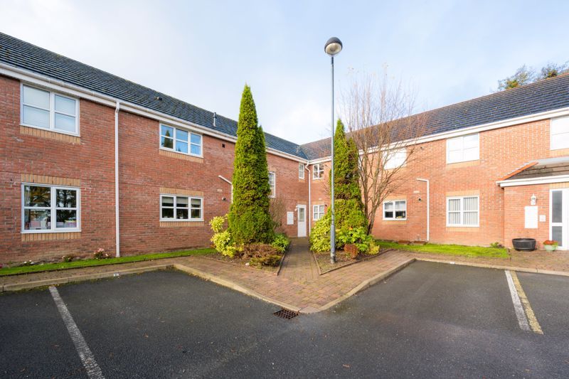 2 bed flat for sale in Delph Drive, Burscough, Ormskirk L40 Zoopla
