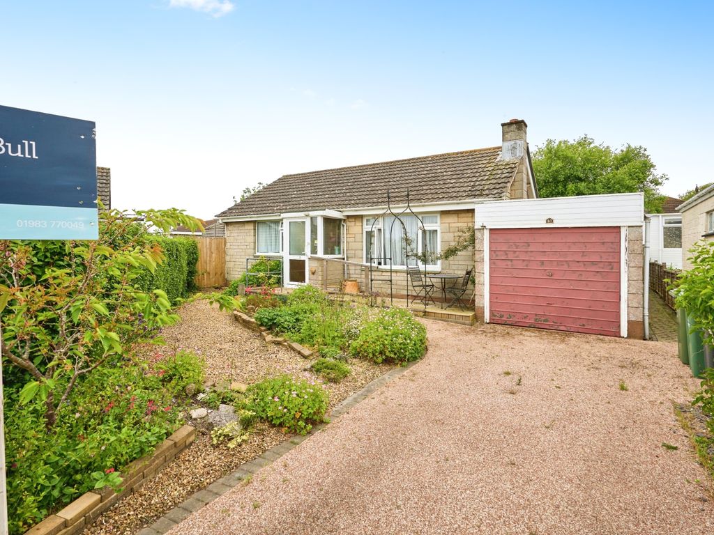 2 bed bungalow for sale in Parkway, Freshwater, Isle Of Wight PO40, £