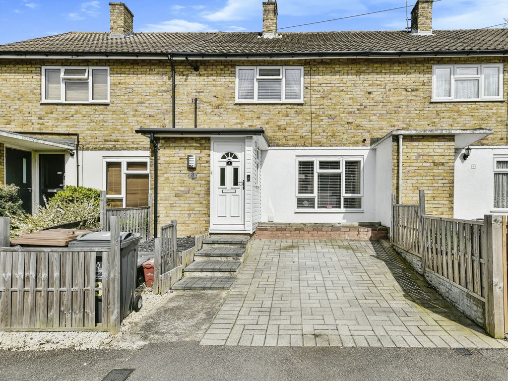 2 bed terraced house for sale in Crossgates, Stevenage, Hertfordshire
