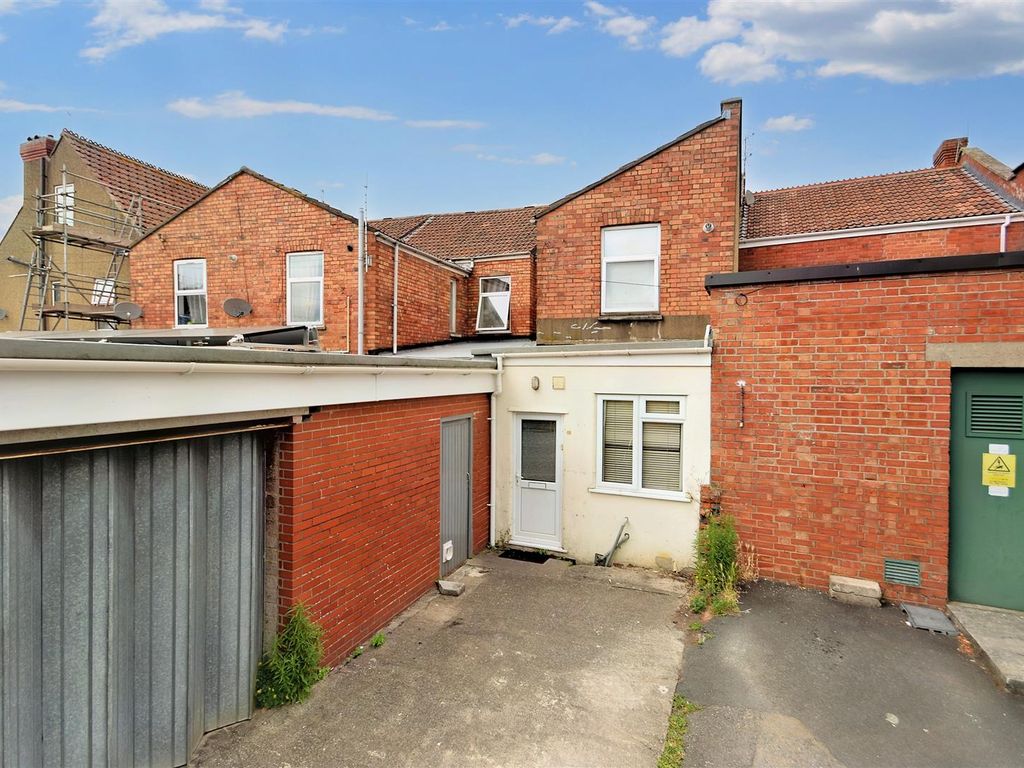 3 bed flat for sale in Pembroke Road, Shirehampton, Bristol BS11, £