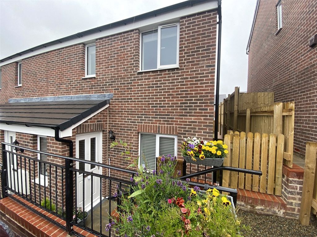 1 bed flat for sale in Tasker Way, Haverfordwest, Pembrokeshire SA61