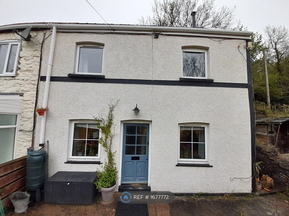 2 bed semidetached house to rent in Homecroft, Clydach, Abergavenny