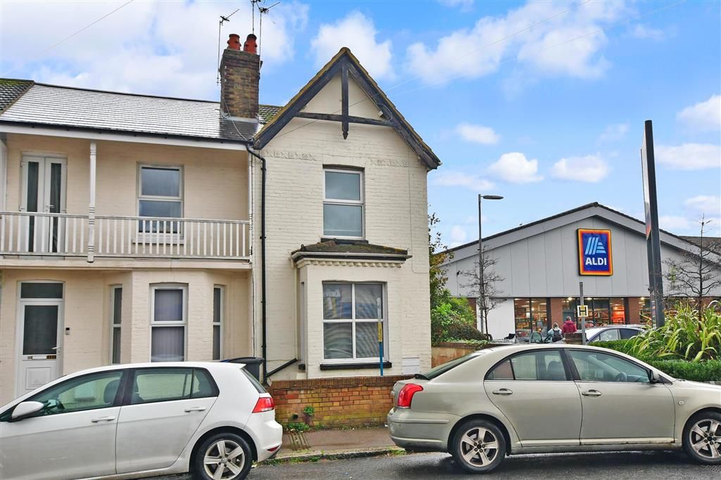 3 bed end terrace house for sale in Cherry Tree Avenue, Dover, Kent