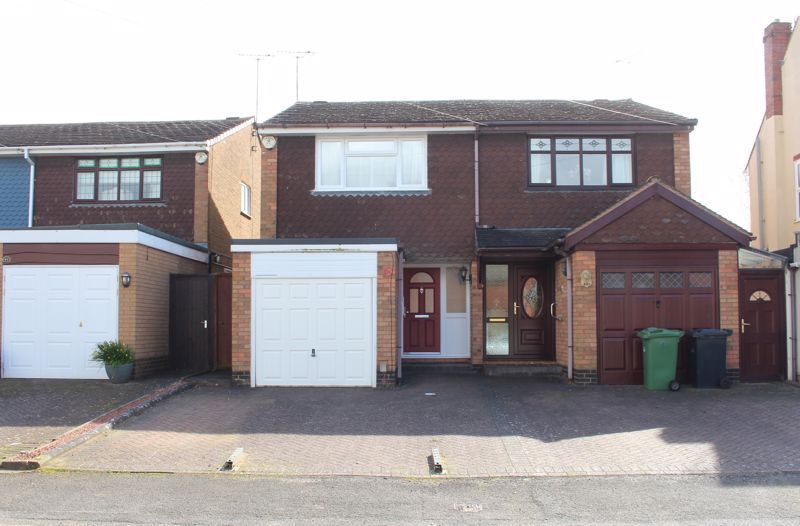 3 bed semidetached house for sale in Victoria Street, Wall Heath