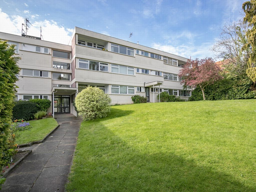 2 bed flat for sale in Palmerston Road, Buckhurst Hill IG9 Zoopla