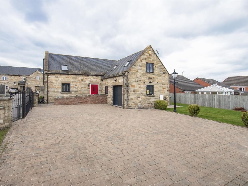 4 bed detached house to rent in Tawny Cottage, The Green, Hasland