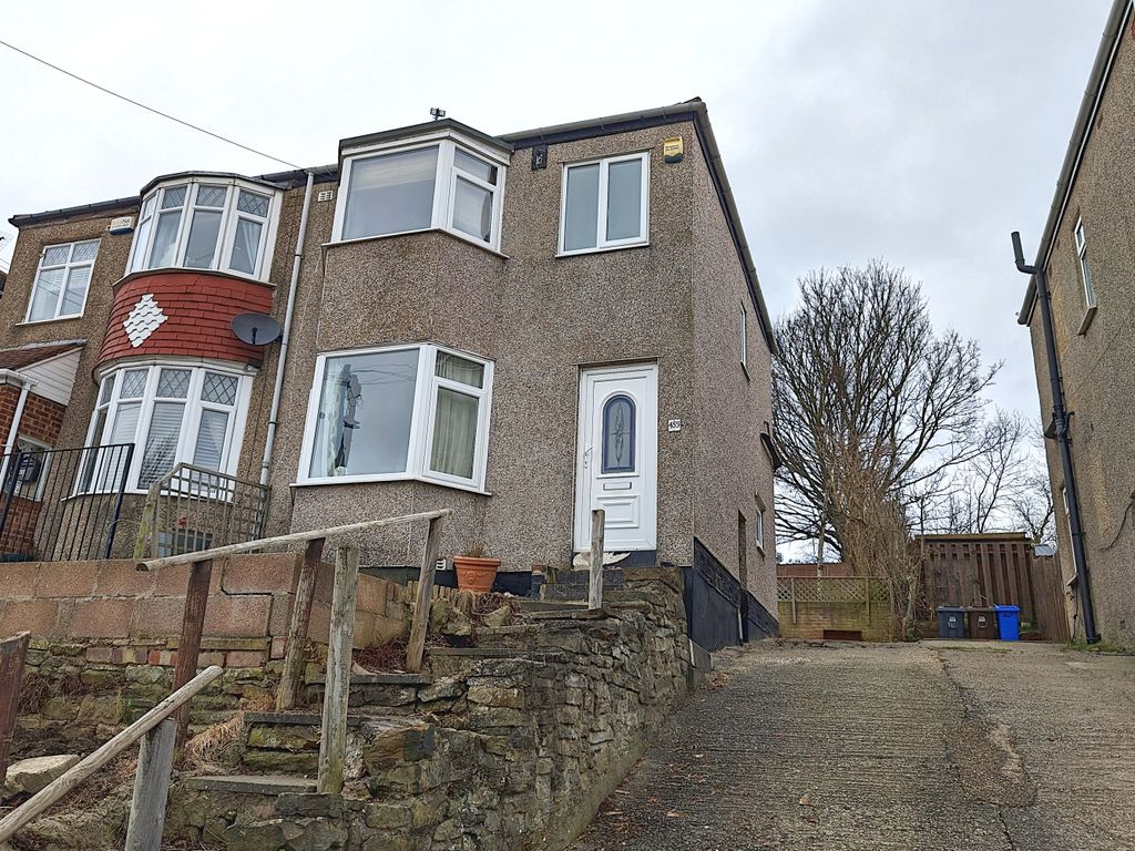 3 bed semidetached house to rent in Gleadless Road, Sheffield S2, £900