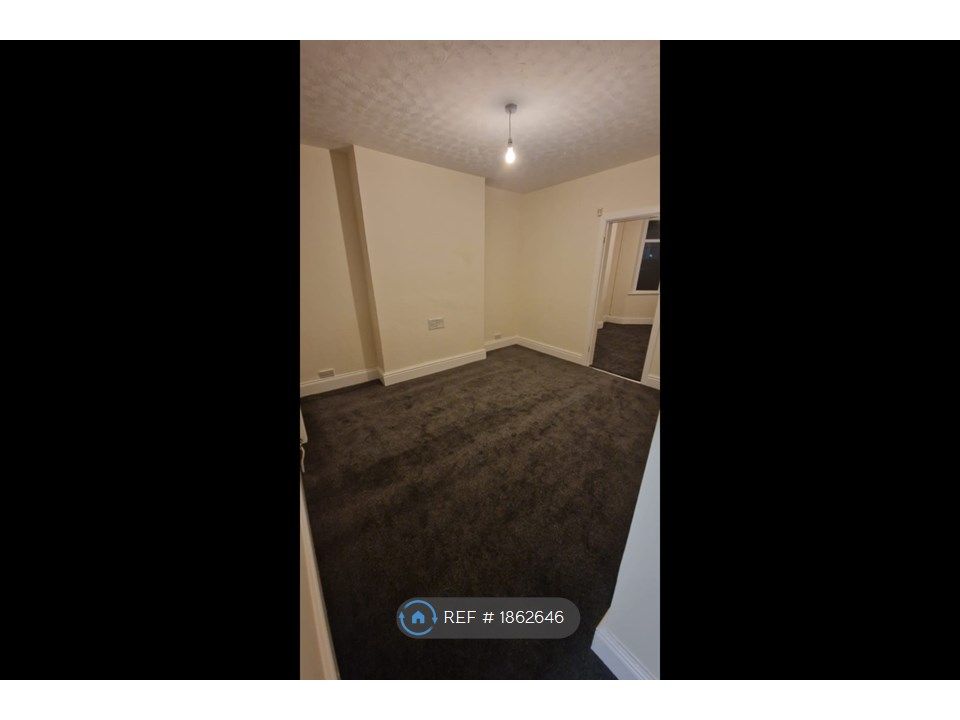 1 bed flat to rent in Wilkinson Street, Ellesmere Port CH65, £575 pcm