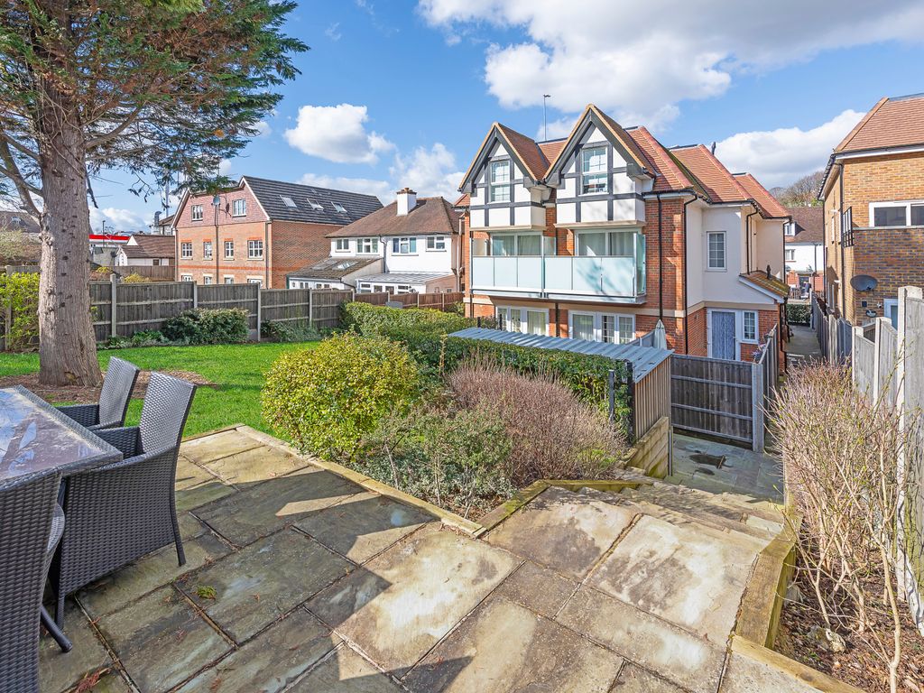 1 bed flat for sale in Chipstead Valley Road, Coulsdon CR5 Zoopla