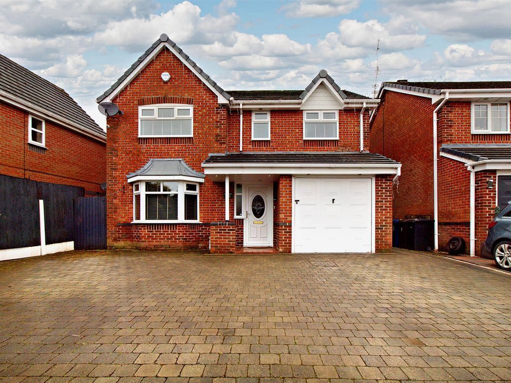 4 bed detached house for sale in Petrel Close, Tyldesley, Manchester