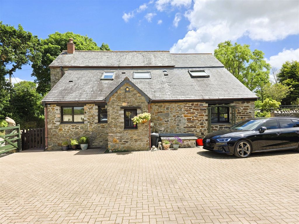 4 bed barn conversion for sale in Broad Lane, Trematon PL12, £750,000