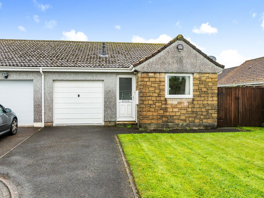 2 bed bungalow for sale in Moorland View, Liskeard, Cornwall PL14, £
