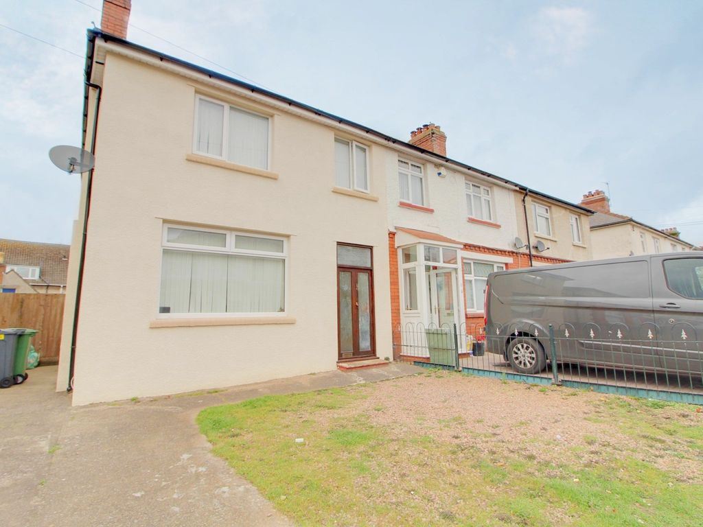 3 bed end terrace house for sale in Linden Grove, Rumney, Cardiff CF3