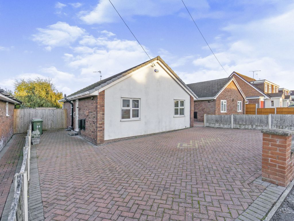 2 bed detached bungalow for sale in Childwall Avenue, Moreton, Wirral