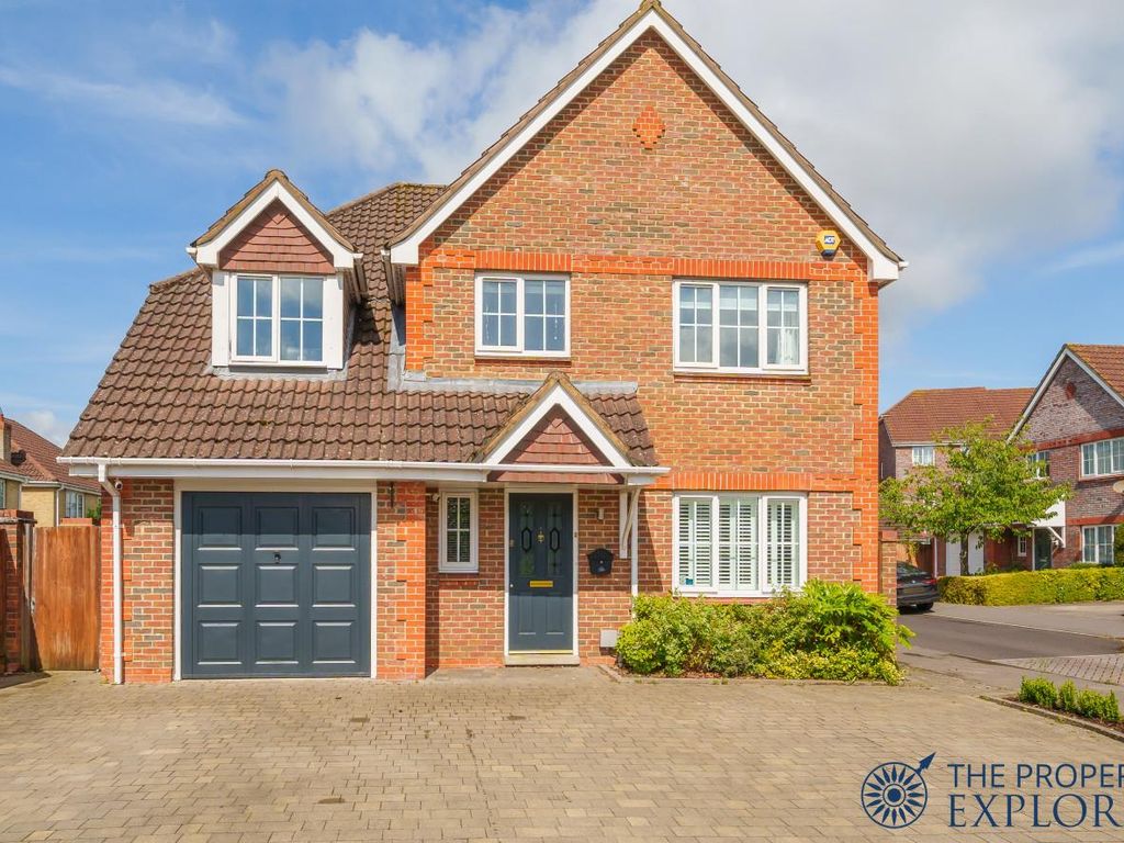 4 bed detached house for sale in Bronze Close, Beggarwood, Basingstoke