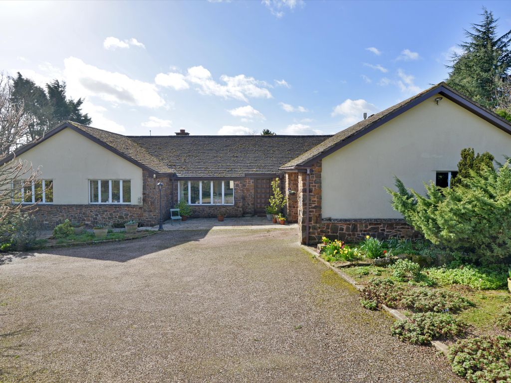 4 bed bungalow for sale in Thorverton, Exeter, Devon EX5, £570,000 Zoopla