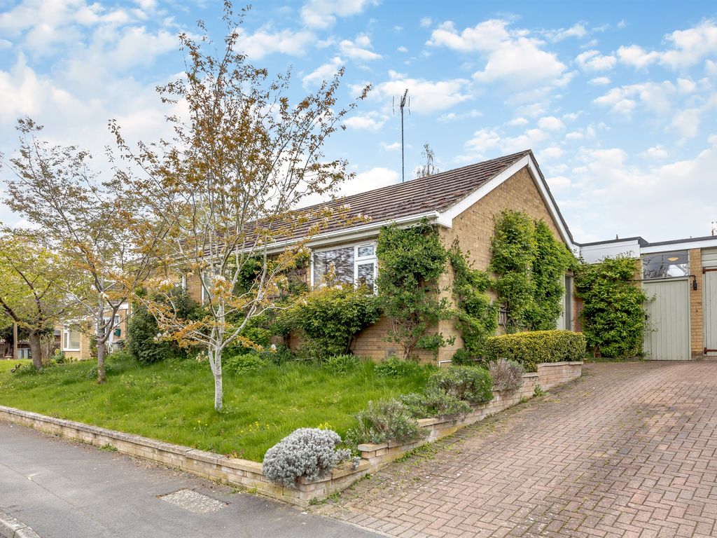 4 bed detached bungalow for sale in Windmill Way, Lyddington, Oakham LE15 Zoopla