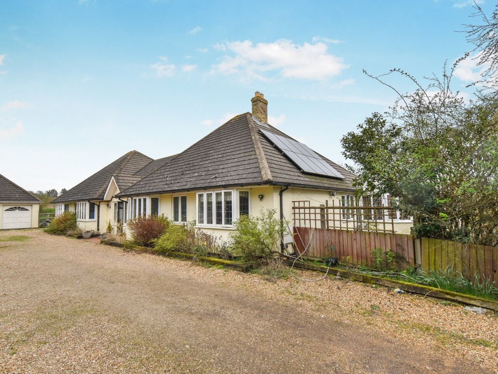 5 bed detached house for sale in Somersham Road, St. Ives, Huntingdon