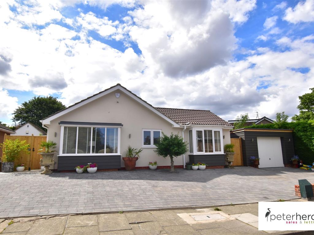 3 bed bungalow for sale in Harperley Drive, Tunstall, Sunderland SR3