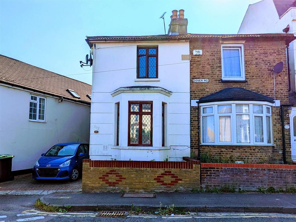 2 bed end terrace house for sale in Dover Road, Northfleet, Gravesend