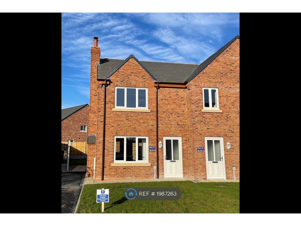 2 bed semidetached house to rent in Ledwith Drive, West Felton