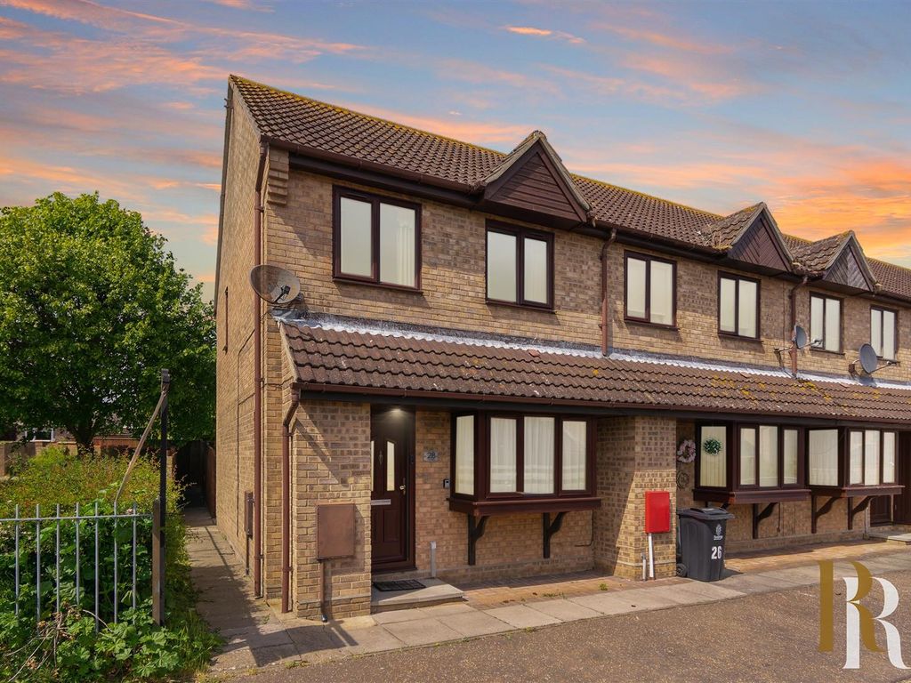 2 bed end terrace house for sale in Freshfields, Dovercourt, Harwich