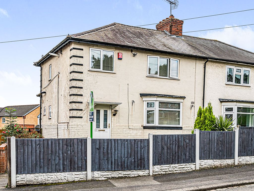 3 bed semidetached house to rent in Wallace Road, Oldbury, West