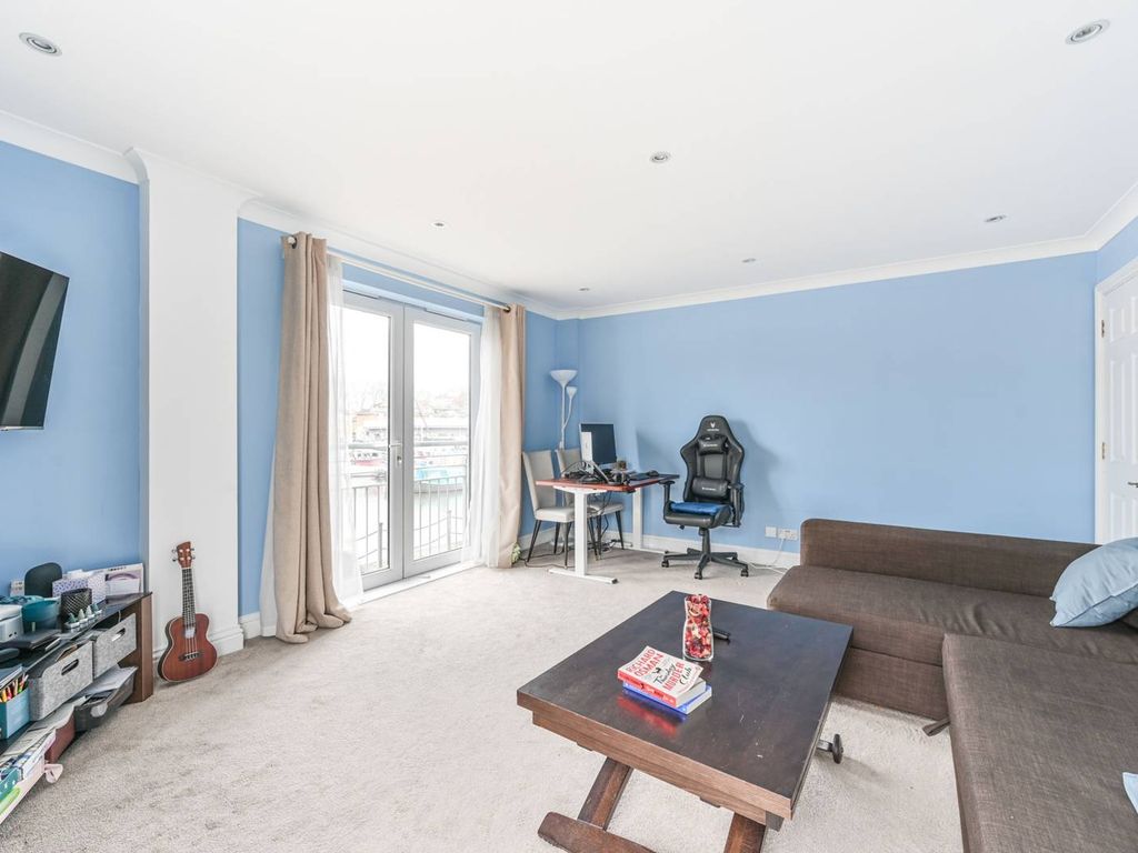 1 bed flat for sale in Rainbow Quay, Canada Water, London SE16, £