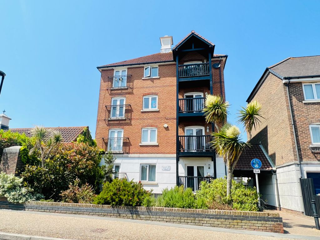 3 bed flat to rent in Santa Cruz Drive, Eastbourne BN23 Zoopla