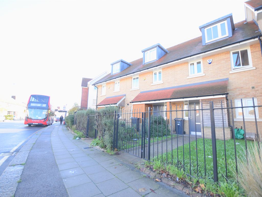 3 bed terraced house for sale in Tanners Lane, Barkingside IG6 Zoopla