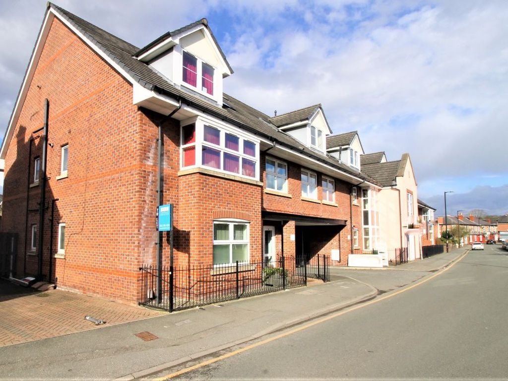 2 bed flat for sale in Church Road, Northenden, Manchester M22, £85,000