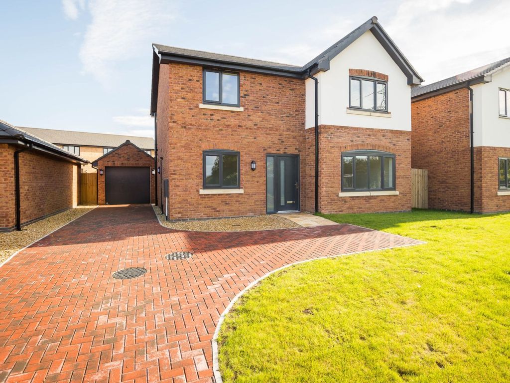 New home, 4 bed detached house for sale in Orchard View Close, Saughall