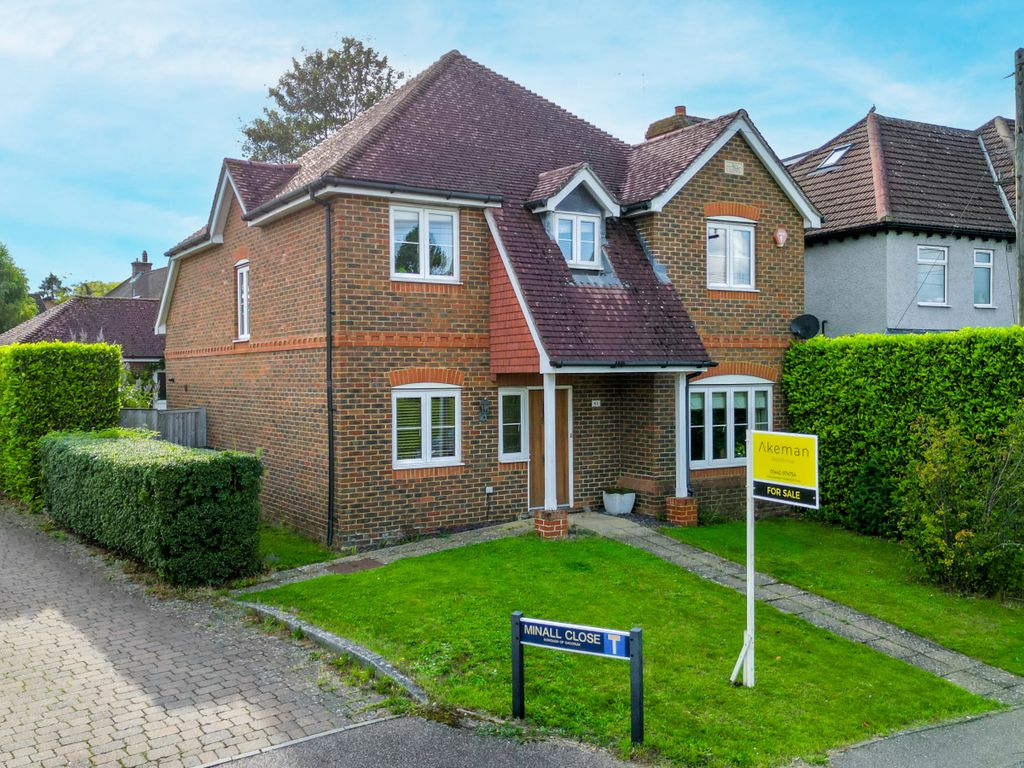 4 bed detached house for sale in Dundale Road, Tring HP23, £875,000