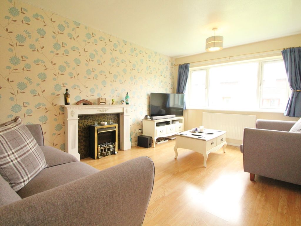 2 bed terraced house to rent in Golden Vale, Churchdown, Gloucester GL3