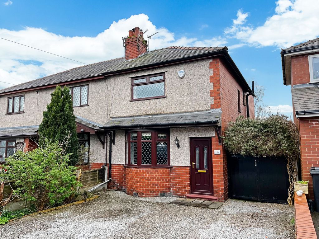 3 bed semidetached house for sale in Leigh Road, Westhoughton BL5, £