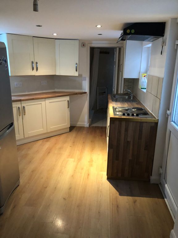 1 bed flat to rent in 1, Romsey Road, Dagenham RM9 Zoopla