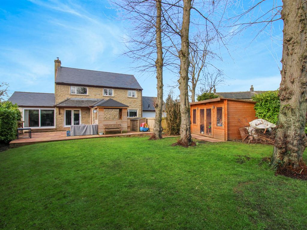 4 bed detached house for sale in Tranfield Gardens, Guiseley, Leeds