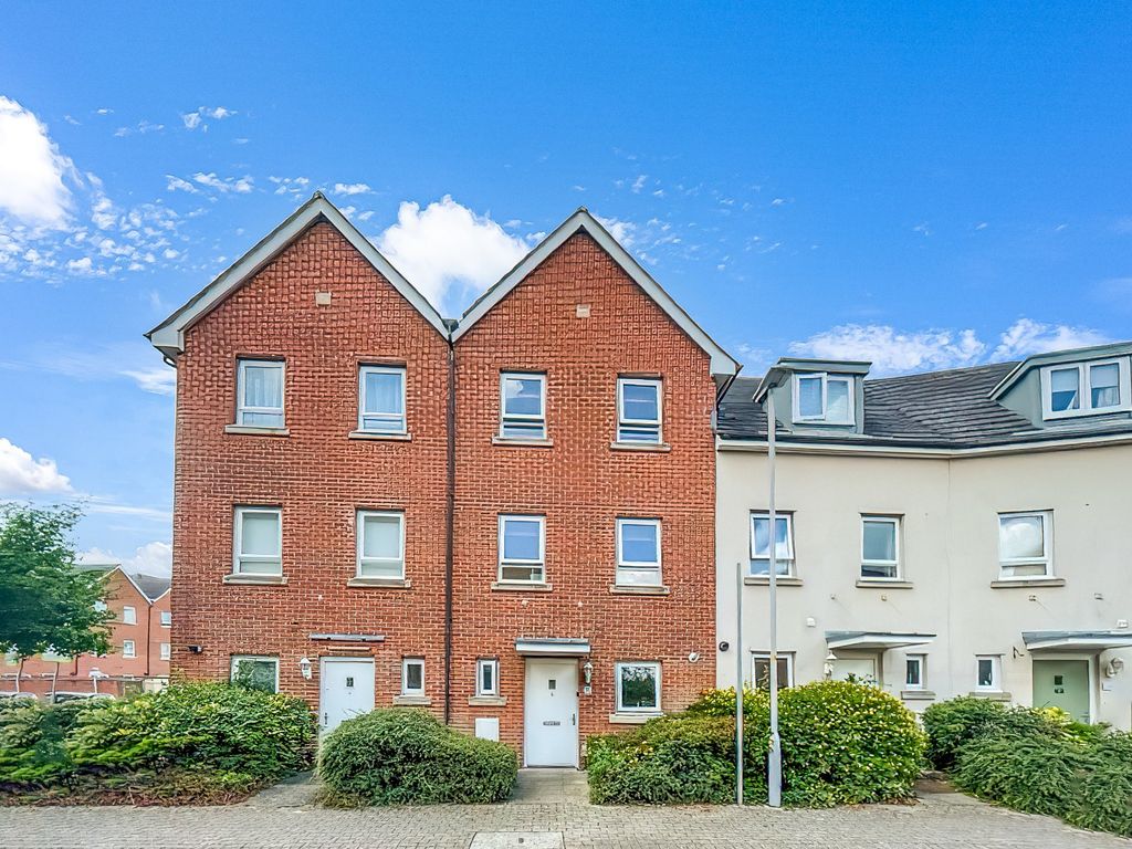 4 bed terraced house for sale in Seager Way, Baiter Park, Poole, Dorset BH15 Zoopla